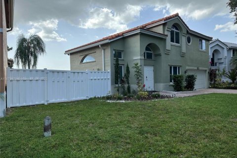 Villa ou maison à louer à Cooper City, Floride: 3 chambres, 168.62 m2 № 1921287 - photo 2