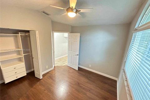 Villa ou maison à louer à Cooper City, Floride: 3 chambres, 168.62 m2 № 1921287 - photo 21