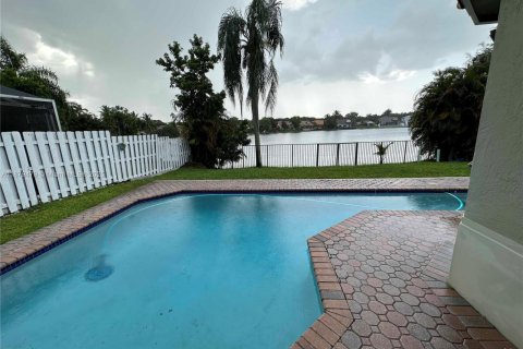 Villa ou maison à louer à Cooper City, Floride: 3 chambres, 168.62 m2 № 1921287 - photo 3