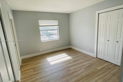 Copropriété à louer à Fort Lauderdale, Floride: 2 chambres, 78.97 m2 № 2051438 - photo 10