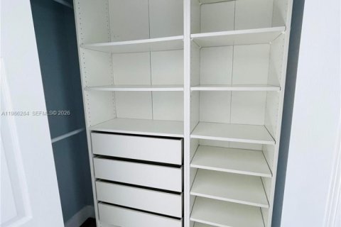 Copropriété à louer à Fort Lauderdale, Floride: 2 chambres, 78.97 m2 № 2051438 - photo 11