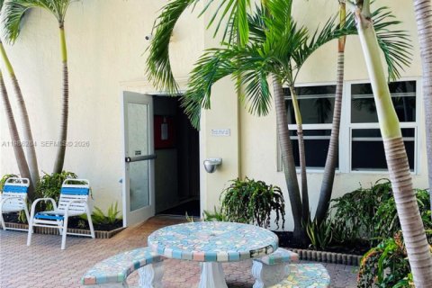 Copropriété à louer à Fort Lauderdale, Floride: 2 chambres, 78.97 m2 № 2051438 - photo 17