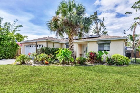 House in Sarasota, Florida 3 bedrooms, 116.41 sq.m. № 1786305 - photo 2