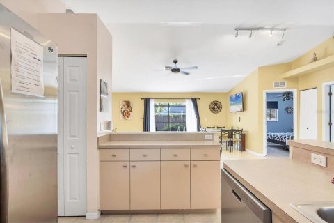 House in Sarasota, Florida 3 bedrooms, 116.41 sq.m. № 1786305 - photo 22