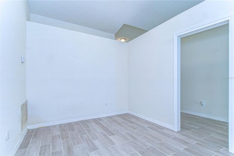 Casa en alquiler en Tampa, Florida, 3 dormitorios, 174.1 m2 № 2199949 - foto 8