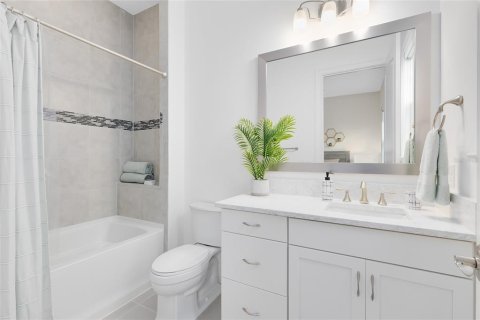 Casa en venta en Orlando, Florida, 4 dormitorios, 294.5 m2 № 1886171 - foto 13