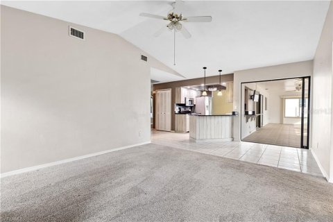 Casa en venta en Cape Coral, Florida, 3 dormitorios, 189.61 m2 № 1719726 - foto 20