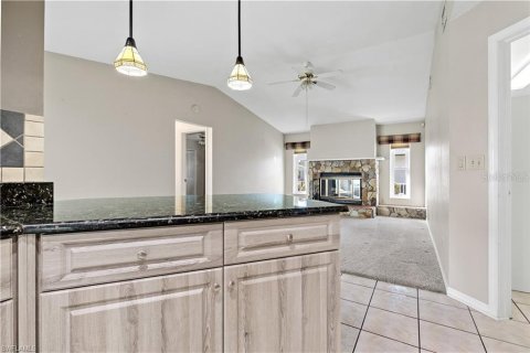Casa en venta en Cape Coral, Florida, 3 dormitorios, 189.61 m2 № 1719726 - foto 12