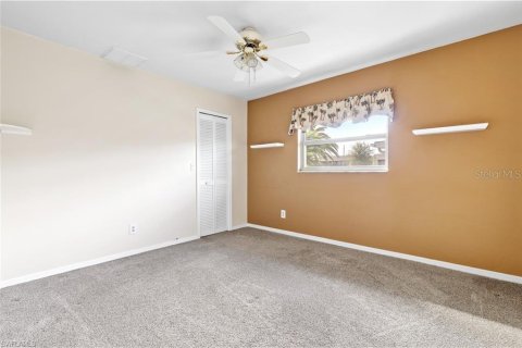 Casa en venta en Cape Coral, Florida, 3 dormitorios, 189.61 m2 № 1719726 - foto 27