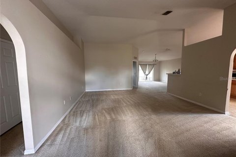Villa ou maison à louer à Ocala, Floride: 3 chambres, 151.62 m2 № 2106972 - photo 10