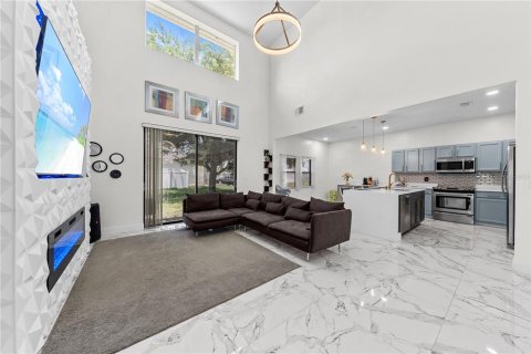 House in Kissimmee, Florida 4 bedrooms, 234.86 sq.m. № 1885166 - photo 7