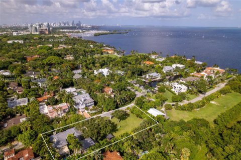 House in Miami, Florida 5 bedrooms, 624.3 sq.m. № 1861676 - photo 2