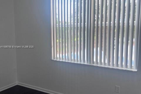 Снять в аренду кондоминиум в Мирамар, Флорида 2 спальни, 103.86м2, № 1948524 - фото 7