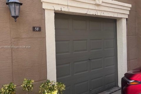 Снять в аренду кондоминиум в Мирамар, Флорида 2 спальни, 103.86м2, № 1948524 - фото 4