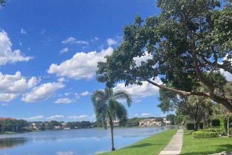 Снять в аренду кондоминиум в Мирамар, Флорида 2 спальни, 103.86м2, № 1948524 - фото 19