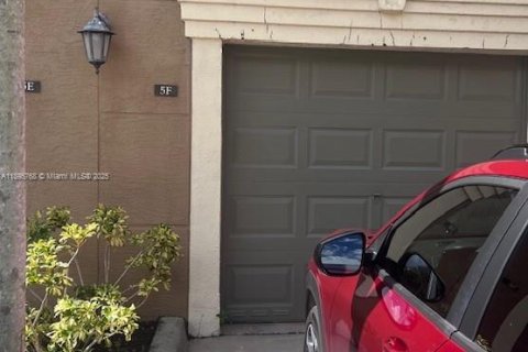 Снять в аренду кондоминиум в Мирамар, Флорида 2 спальни, 103.86м2, № 1948524 - фото 5