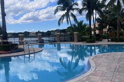 Снять в аренду кондоминиум в Мирамар, Флорида 2 спальни, 103.86м2, № 1948524 - фото 20