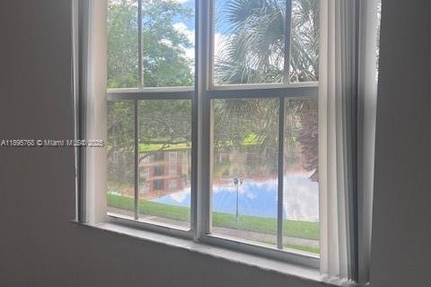 Снять в аренду кондоминиум в Мирамар, Флорида 2 спальни, 103.86м2, № 1948524 - фото 6