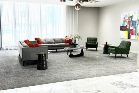 Copropriété à vendre à Surfside, Floride: 41.81 m2 № 1995650 - photo 17