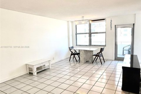 Copropriété à vendre à Surfside, Floride: 41.81 m2 № 1995650 - photo 7