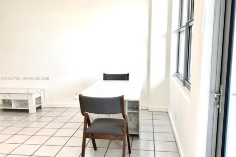 Copropriété à vendre à Surfside, Floride: 41.81 m2 № 1995650 - photo 9