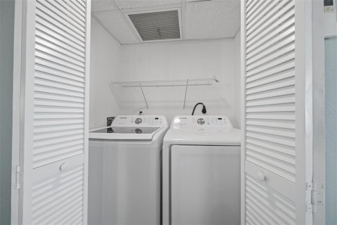 Immobilier commercial à vendre à Clearwater, Floride: 7 chambres, 309.74 m2 № 2393633 - photo 17