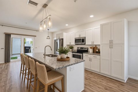 Immobilier commercial à vendre à Clearwater, Floride: 7 chambres, 309.74 m2 № 2393633 - photo 10