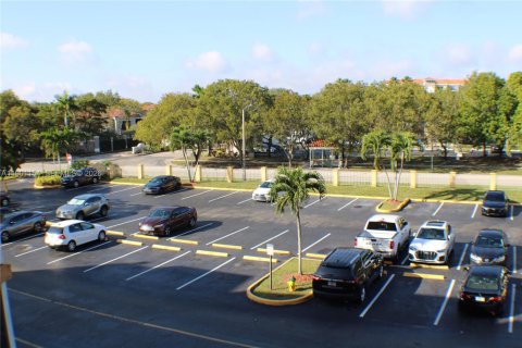 Copropriété à louer à Miramar, Floride: 3 chambres, 90.39 m2 № 1952310 - photo 25