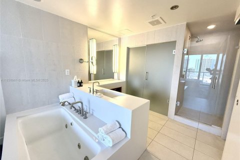 Condominio en venta en Fort Lauderdale, Florida, 2 dormitorios, 109.25 m2 № 1825672 - foto 4