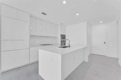 Снять в аренду кондоминиум в Майами, Флорида 3 спальни, 143.26м2, № 1939240 - фото 13