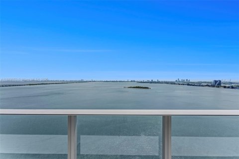 Снять в аренду кондоминиум в Майами, Флорида 3 спальни, 143.26м2, № 1939240 - фото 4