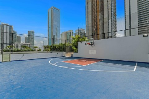 Снять в аренду кондоминиум в Майами, Флорида 3 спальни, 143.26м2, № 1939240 - фото 26