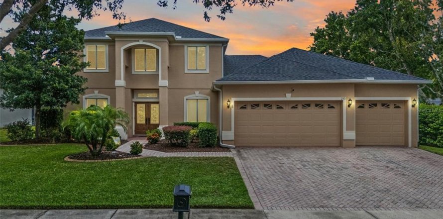 Villa ou maison à Oviedo, Floride 6 chambres, 290.51 m2 № 1899438