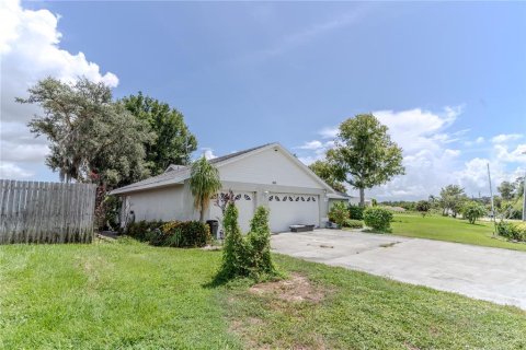 House in Lake Placid, Florida 3 bedrooms, 268.58 sq.m. № 1785017 - photo 5