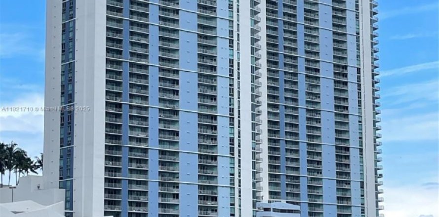 Condominio en Miami, Florida, 2 dormitorios № 1783897