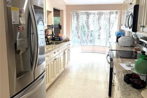Купить виллу или дом в Сарасота, Флорида 6 комнат, 137.96м2, № 1905488 - фото 8
