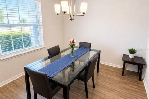 Casa en venta en Haines City, Florida, 5 dormitorios, 291.81 m2 № 2202136 - foto 3