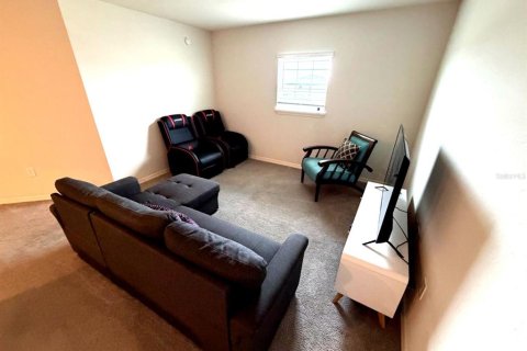 Casa en venta en Haines City, Florida, 5 dormitorios, 291.81 m2 № 2202136 - foto 15