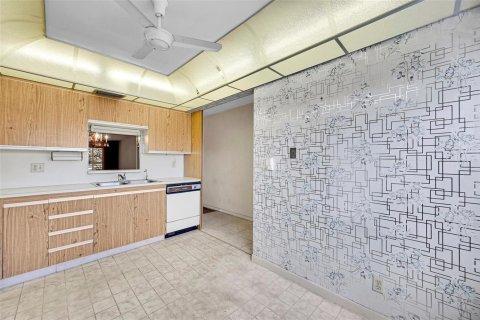 Condominio en venta en Coconut Creek, Florida, 2 dormitorios, 119.94 m2 № 2084783 - foto 10