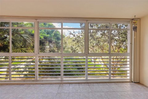 Condominio en venta en Coconut Creek, Florida, 2 dormitorios, 119.94 m2 № 2084783 - foto 22