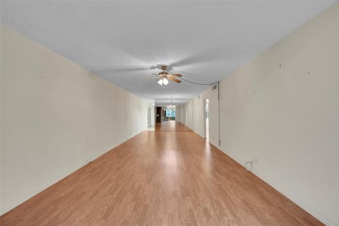Condominio en venta en Coconut Creek, Florida, 2 dormitorios, 119.94 m2 № 2084783 - foto 6