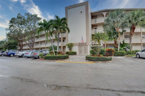 Condominio en venta en Coconut Creek, Florida, 2 dormitorios, 119.94 m2 № 2084783 - foto 28
