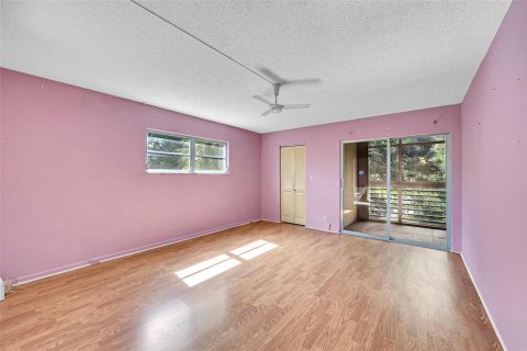 Condominio en venta en Coconut Creek, Florida, 2 dormitorios, 119.94 m2 № 2084783 - foto 12