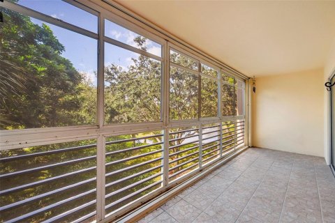 Condominio en venta en Coconut Creek, Florida, 2 dormitorios, 119.94 m2 № 2084783 - foto 25