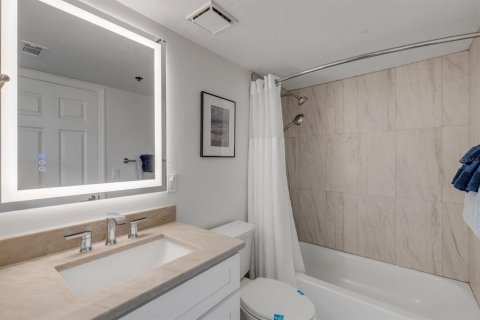 Купить кондоминиум в Нью-Смирна-Бич, Флорида 6 комнат, 138.33м2, № 2202903 - фото 28