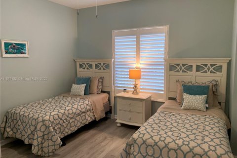 Condo in Stuart, Florida, 2 bedrooms  № 1946015 - photo 18