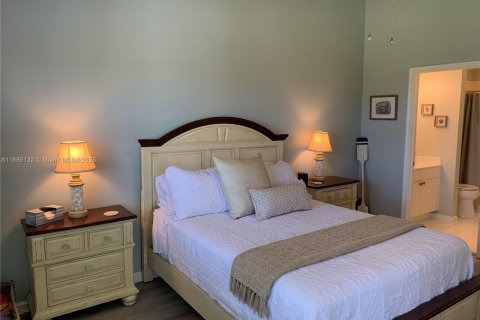 Condo in Stuart, Florida, 2 bedrooms  № 1946015 - photo 23