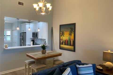 Condo in Stuart, Florida, 2 bedrooms  № 1946015 - photo 29