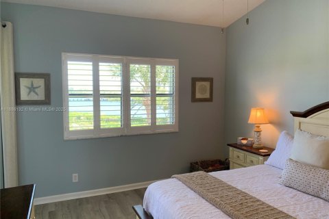 Condo in Stuart, Florida, 2 bedrooms  № 1946015 - photo 26