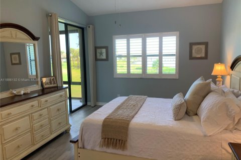 Condo in Stuart, Florida, 2 bedrooms  № 1946015 - photo 25